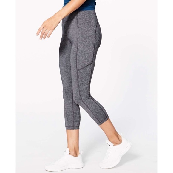 Lululemon Speed Up Crop Heathered Black 21" Inseam Running Leggings Size 4 - Picture 1 of 15